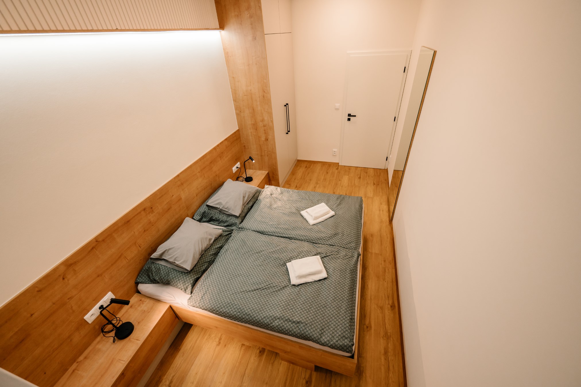 Elegantní byt se 3 ložnicemi, vlastní terasou a zahradou | Ubytování až pro 6 osob — foto 3