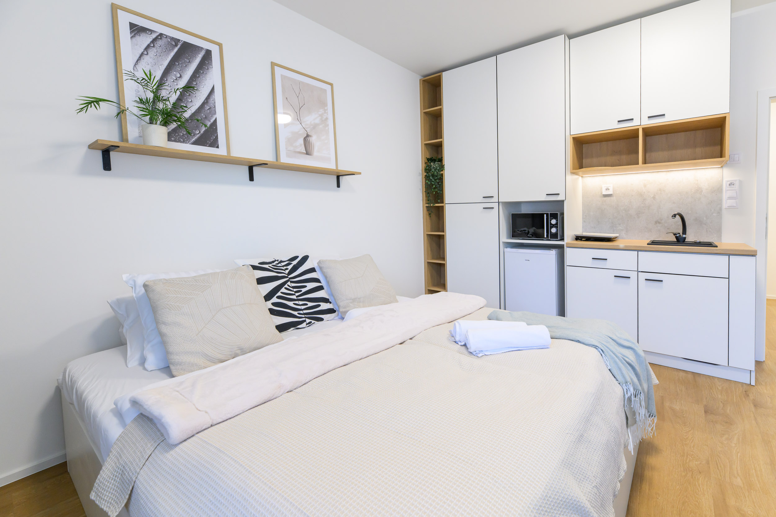 Moderní, plně zařízený studiový byt v nové budově nedaleko centra Brna | Vše včetně poplatků | K dispozici ihned — foto 8