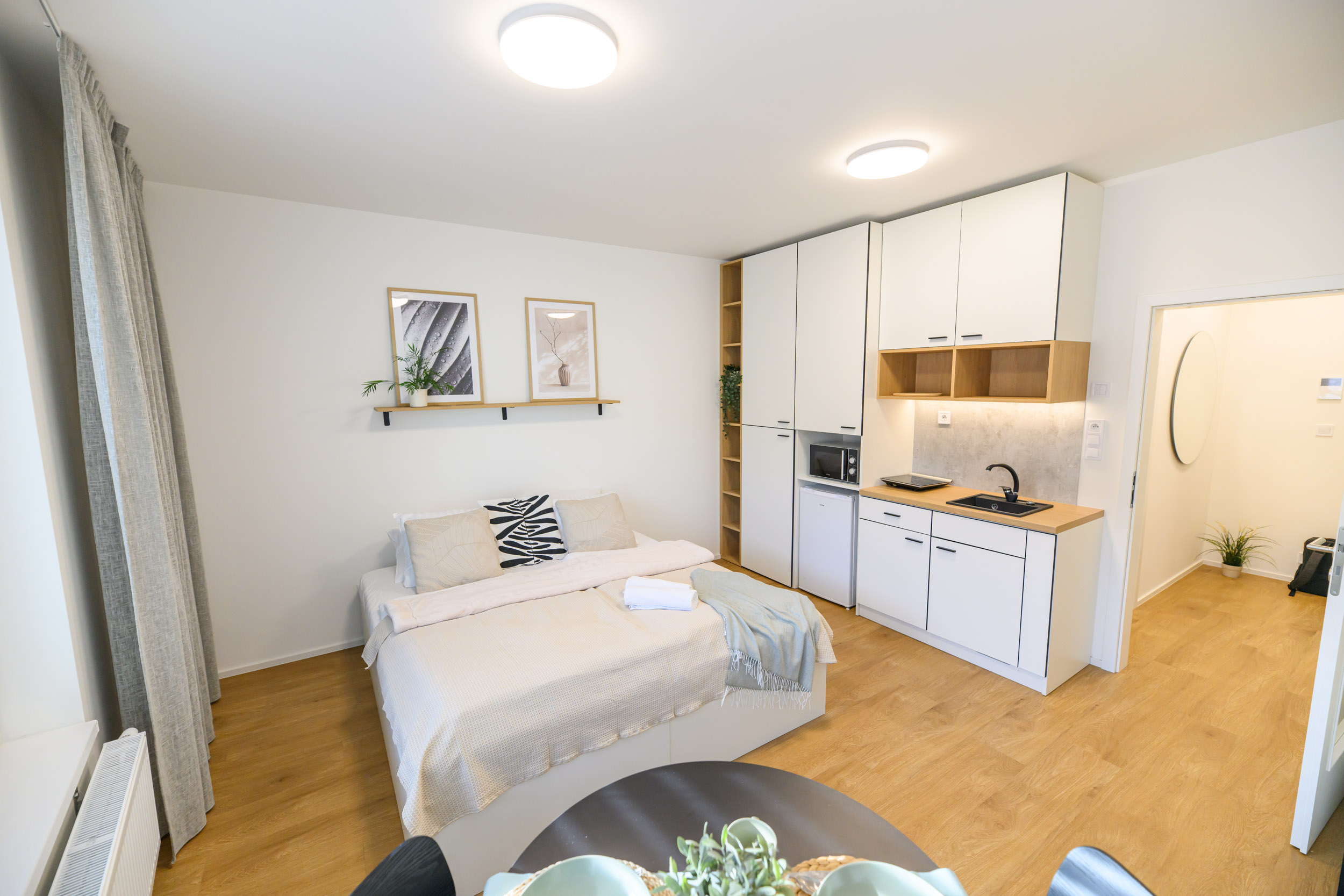 Moderní, plně zařízený studiový byt v nové budově nedaleko centra Brna | Vše včetně poplatků | K dispozici ihned — foto 10